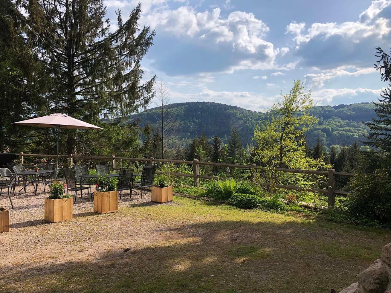 Camping Du Chateau Granges-sur-Vologne Экстерьер фото