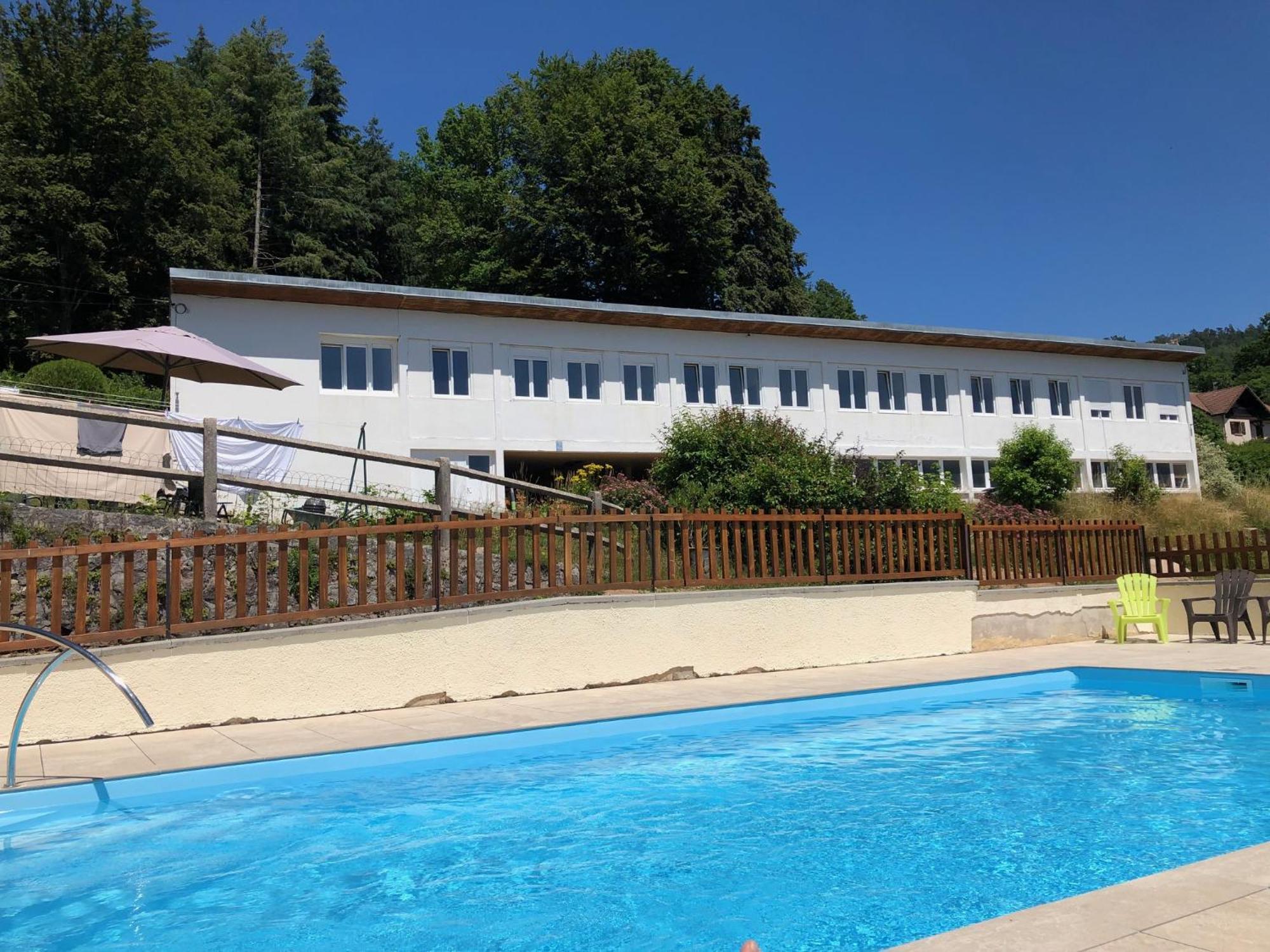 Camping Du Chateau Granges-sur-Vologne Экстерьер фото